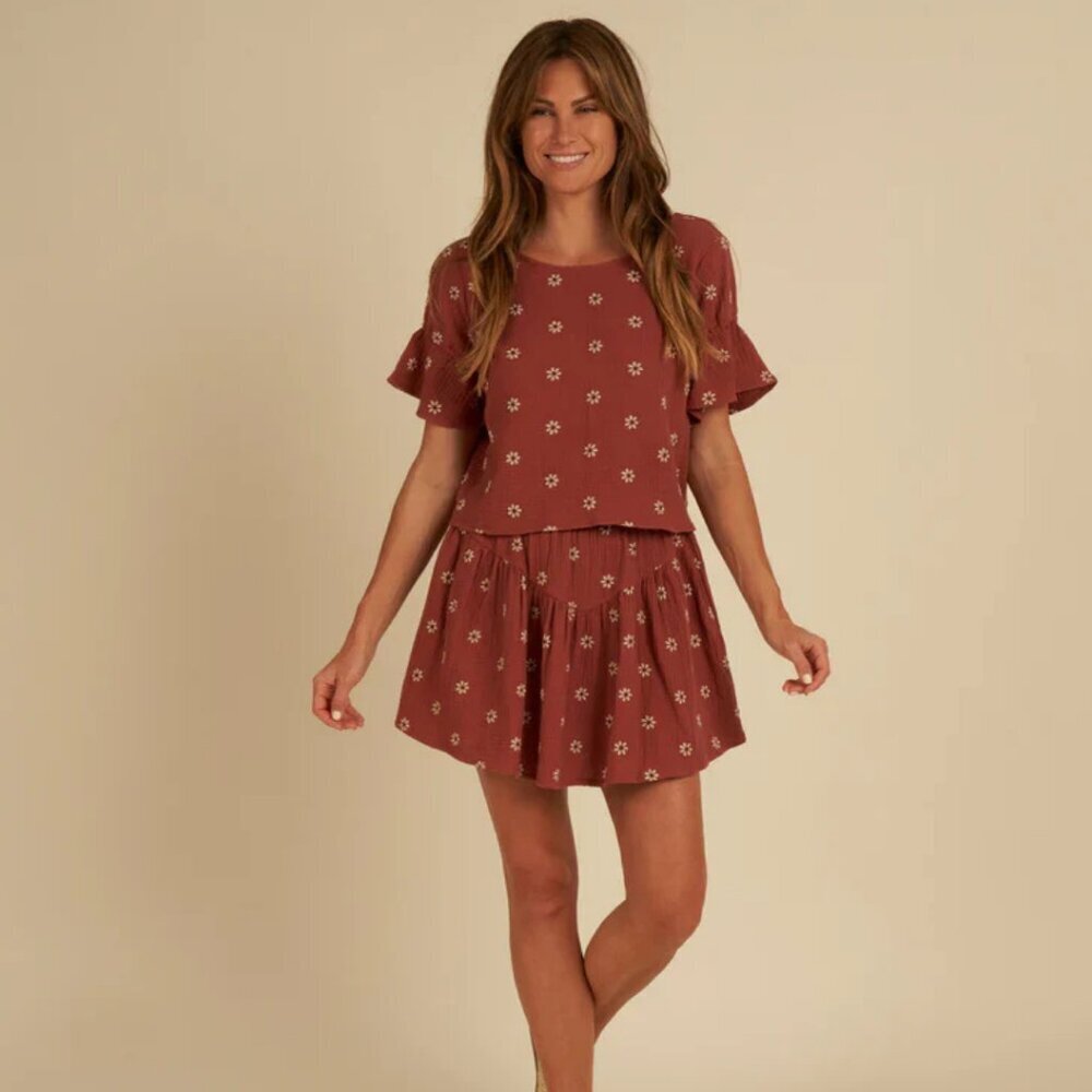 NWT - Rylee + Cru Francie blouse + Sparrow skirt Daisy embroidery set​​
